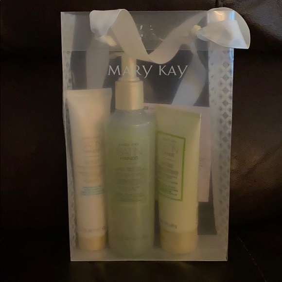 The fabulous Satin Hands from Mary Kay - Picture 2 of 2